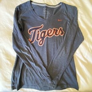 Nike Women Detroit Tigers long sleeve top Size M